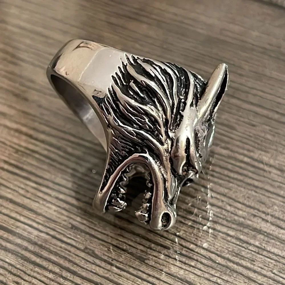 Men’s Wolf Ring Silver-tone Approx Size 10